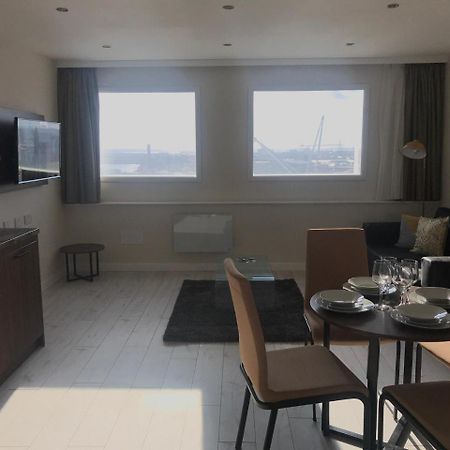 Quay Apartments Clarence House Newport  Ngoại thất bức ảnh
