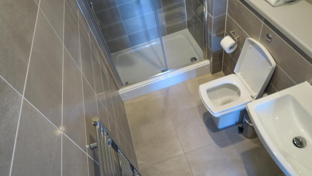 Quay Apartments Clarence House Newport  Ngoại thất bức ảnh