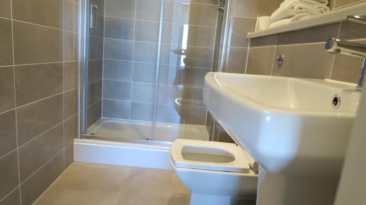 Quay Apartments Clarence House Newport  Ngoại thất bức ảnh