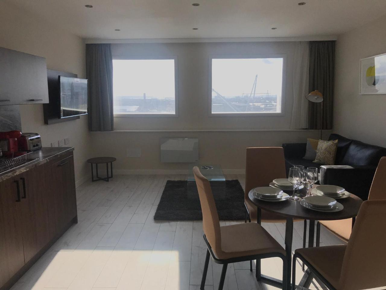 Quay Apartments Clarence House Newport  Ngoại thất bức ảnh