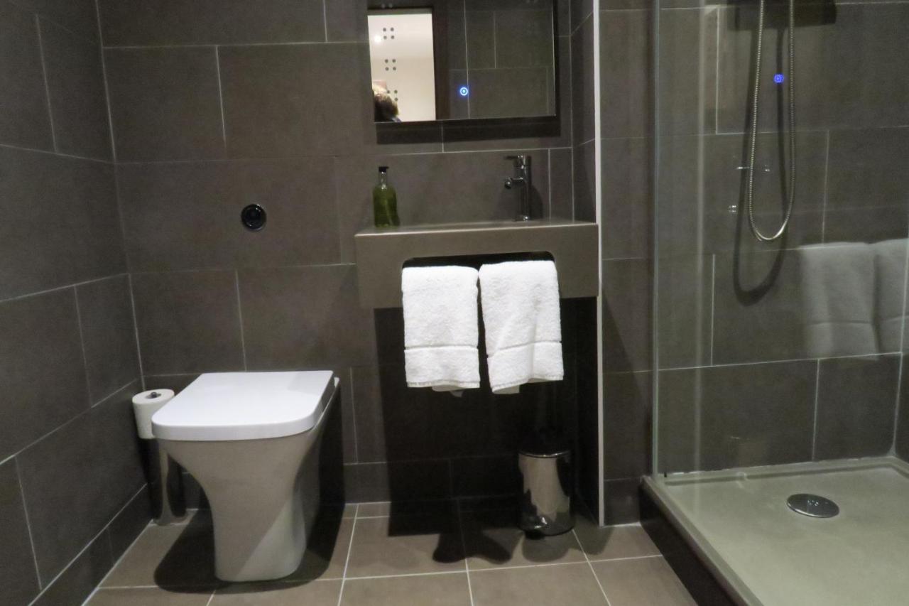 Quay Apartments Clarence House Newport  Ngoại thất bức ảnh