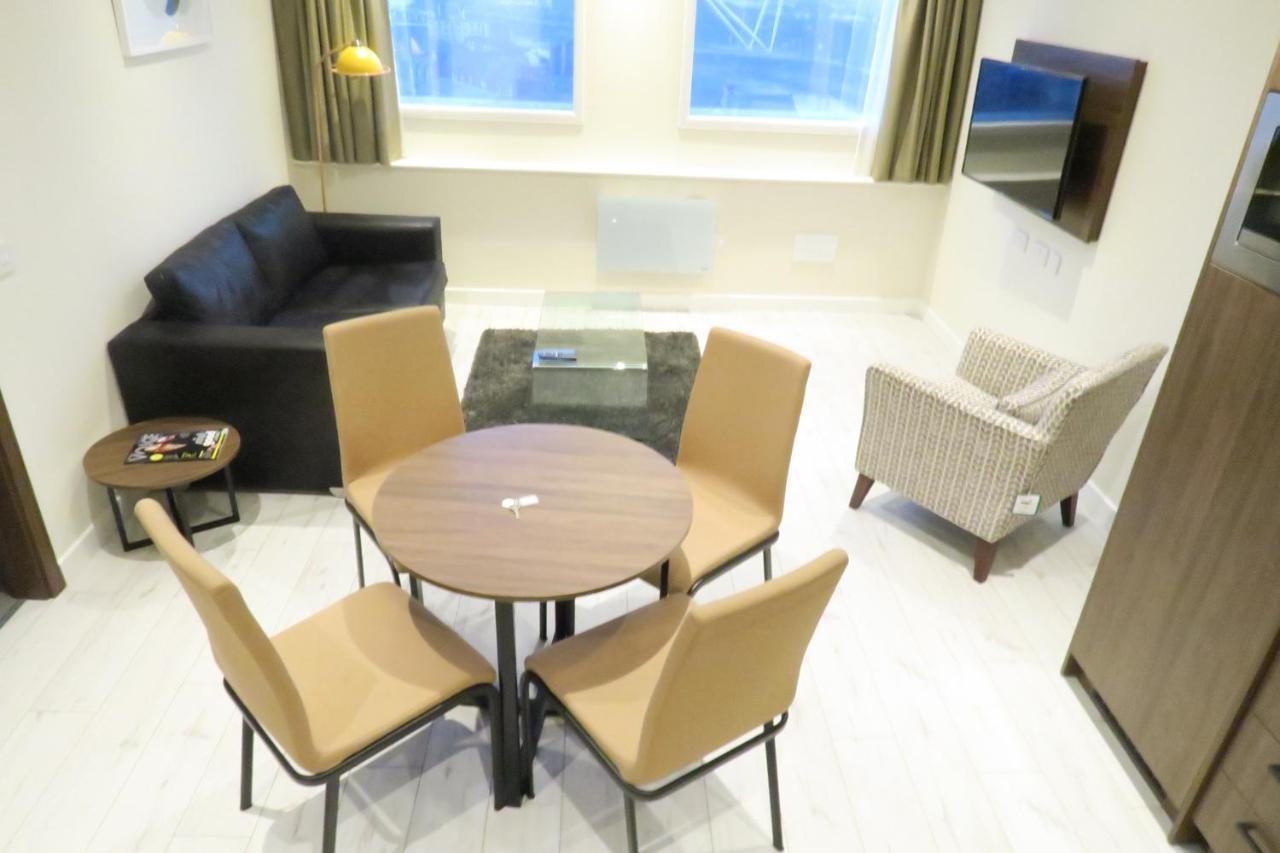 Quay Apartments Clarence House Newport  Ngoại thất bức ảnh