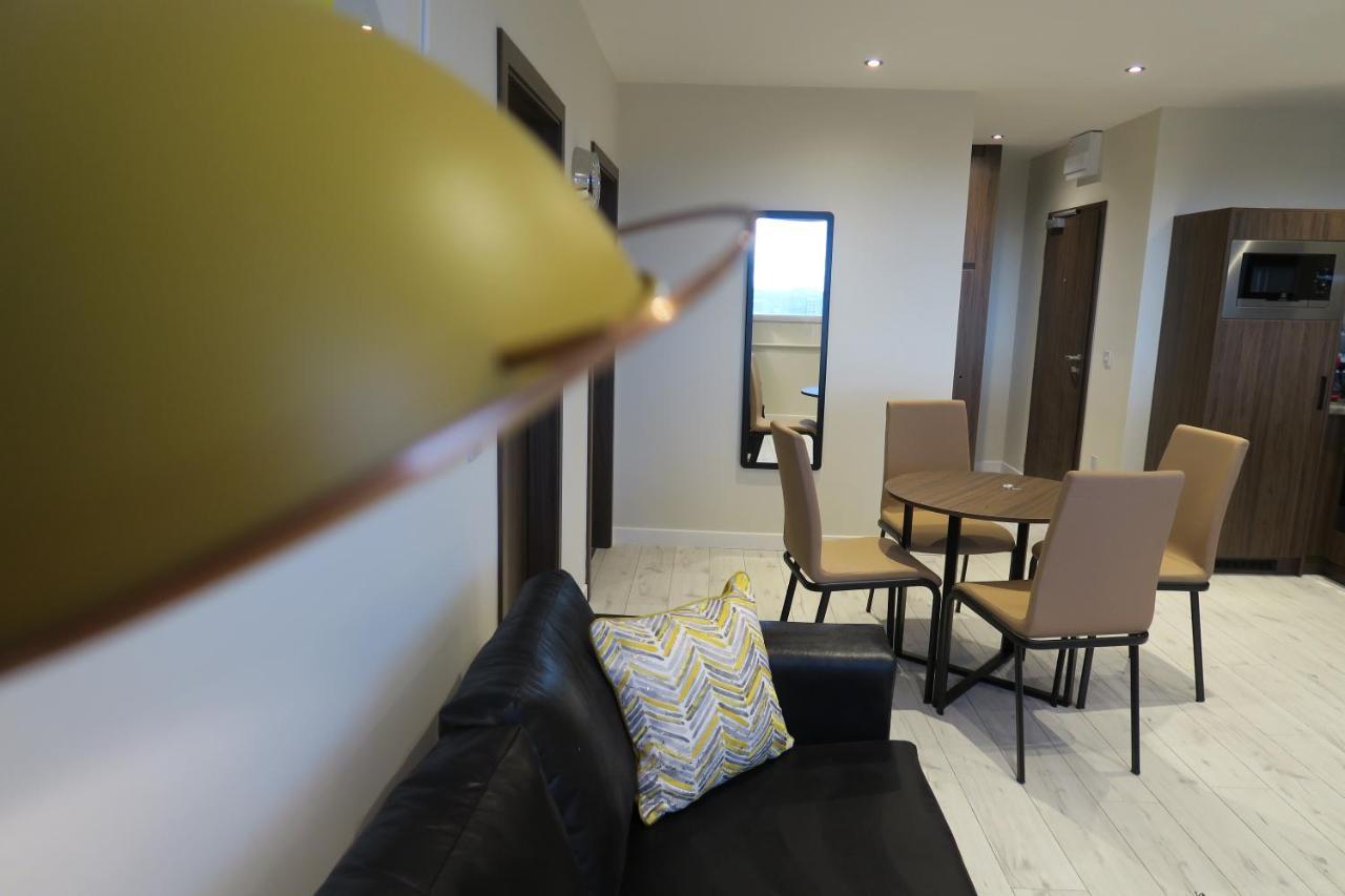 Quay Apartments Clarence House Newport  Ngoại thất bức ảnh