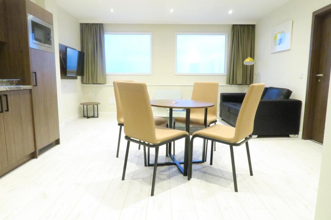 Quay Apartments Clarence House Newport  Ngoại thất bức ảnh