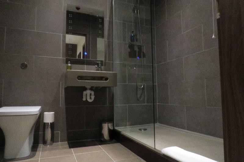 Quay Apartments Clarence House Newport  Ngoại thất bức ảnh